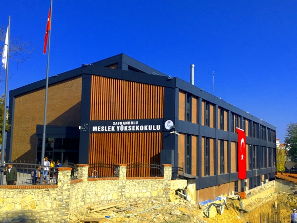 KARABÜK ÜNİVERSİTESİ SAFRANBOLU MYO ATÖLYE BİNALARI